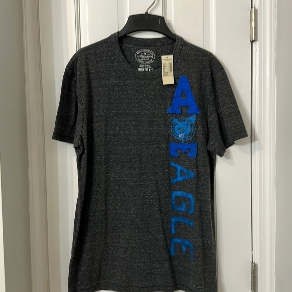 American Eagle New with tags gray athletic fit tee medium